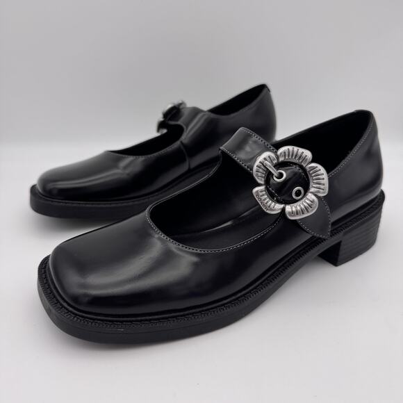 Coach Shoes - Coach Tea Rose Mary Jane Flats Womens size 7.5 Patent Leather Black Buckle Shoes